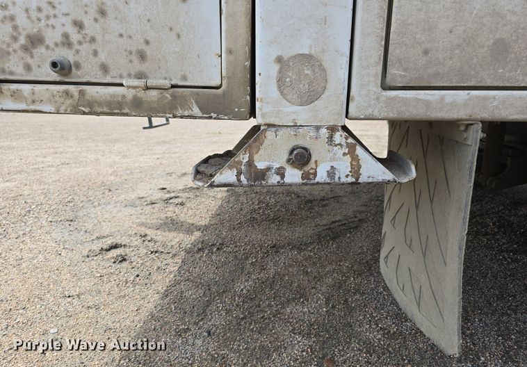 image for item LW9880 2017 Ford F750 Super Duty utility / service truck