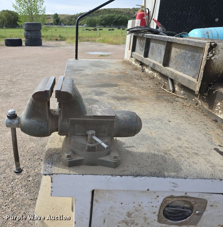 image for item LW9880 2017 Ford F750 Super Duty utility / service truck