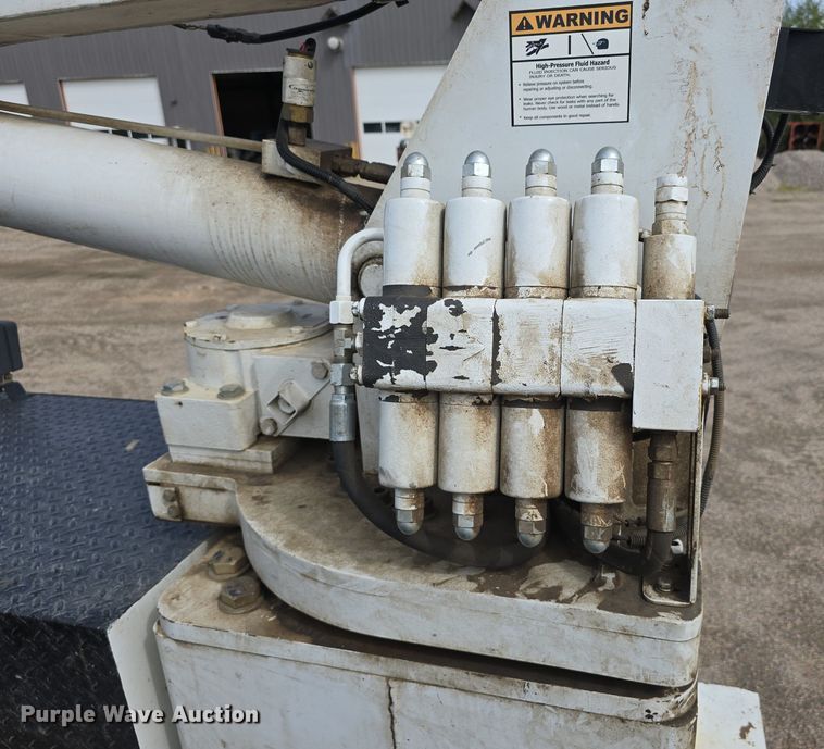 image for item LW9880 2017 Ford F750 Super Duty utility / service truck