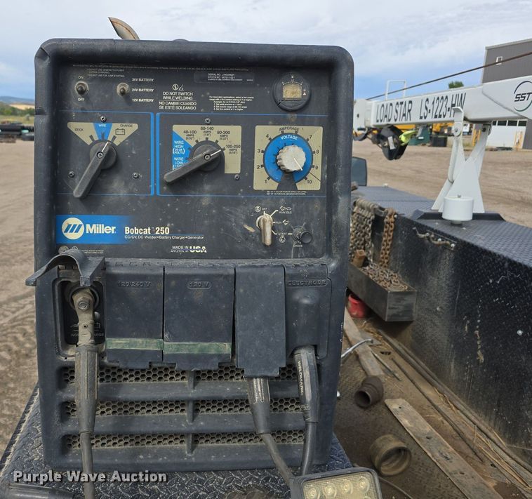 image for item LW9880 2017 Ford F750 Super Duty utility / service truck