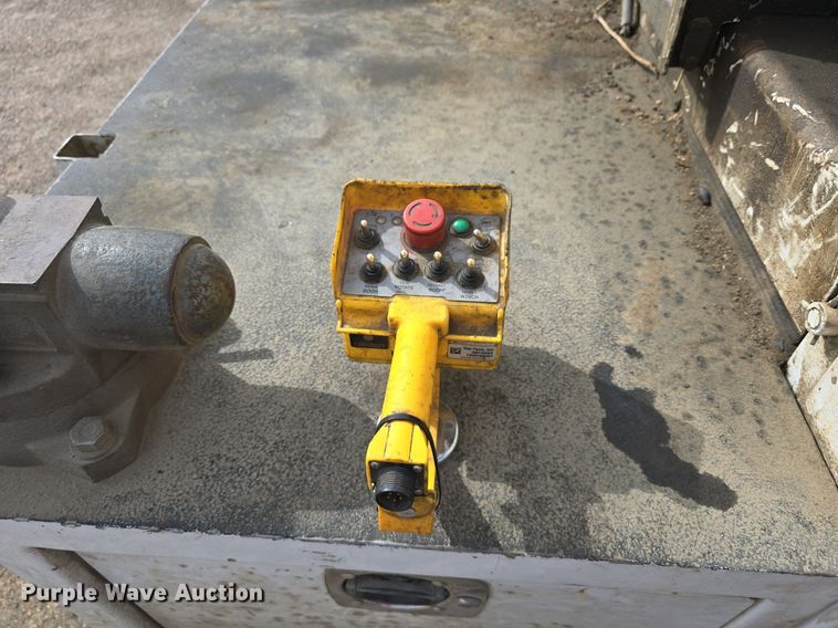 image for item LW9880 2017 Ford F750 Super Duty utility / service truck