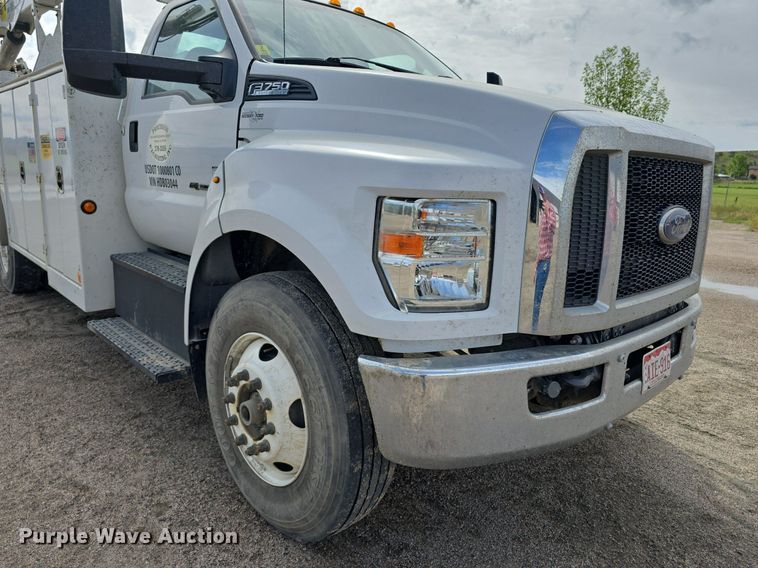 image for item LW9880 2017 Ford F750 Super Duty utility / service truck