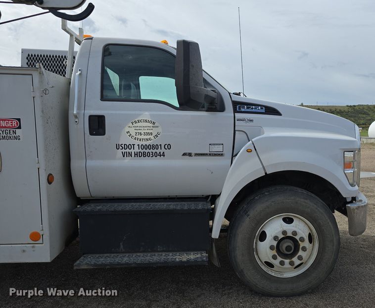 image for item LW9880 2017 Ford F750 Super Duty utility / service truck