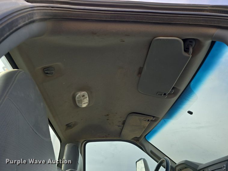 image for item LW9880 2017 Ford F750 Super Duty utility / service truck