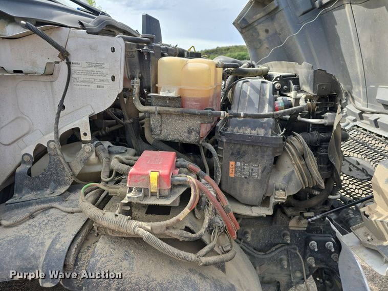 image for item LW9880 2017 Ford F750 Super Duty utility / service truck