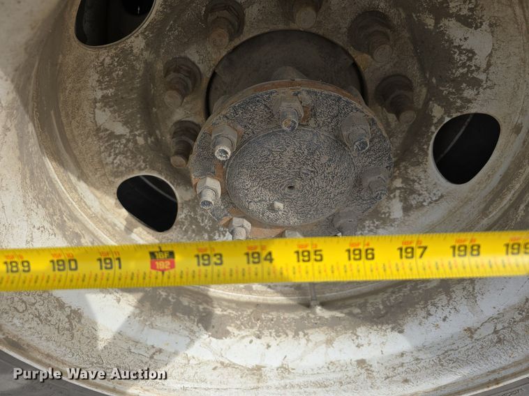 image for item LW9880 2017 Ford F750 Super Duty utility / service truck