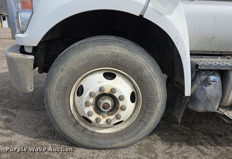 image for item LW9880 2017 Ford F750 Super Duty utility / service truck