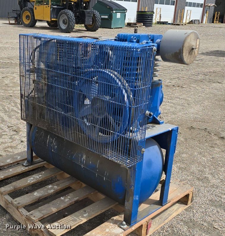 image for item LW9881 2008 Quincy G211H30HCB air compressor