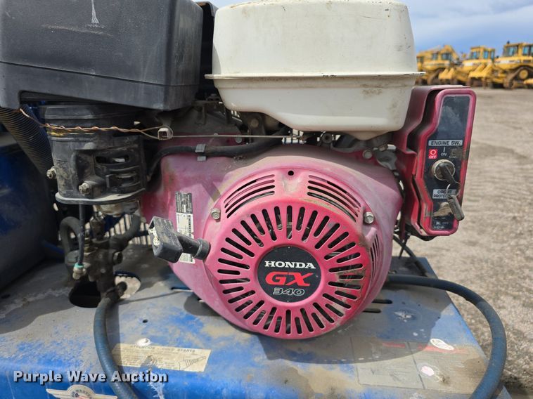 image for item LW9881 2008 Quincy G211H30HCB air compressor