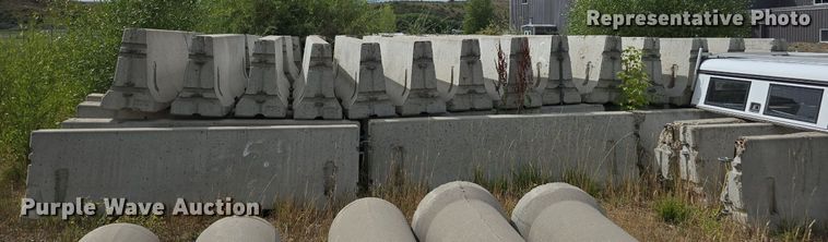 image for item ZA0481 (20) concrete barriers