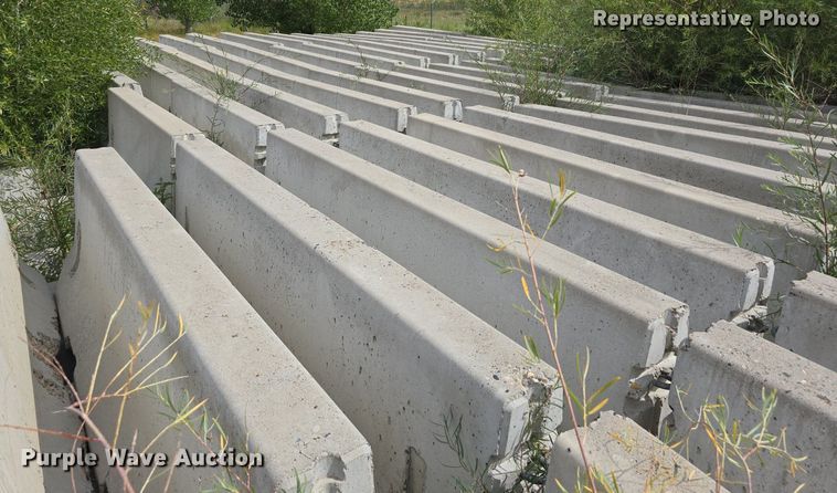 image for item ZA0482 (20) concrete barriers