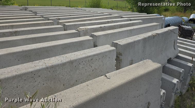 image for item ZA0488 (20) concrete barriers
