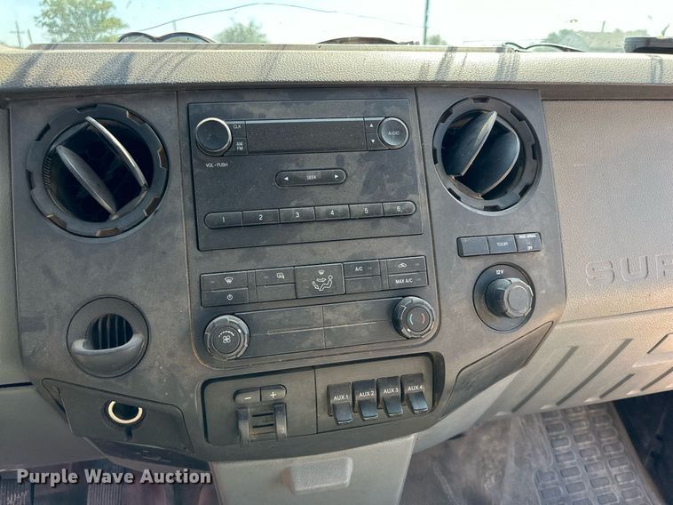 image for item DD3213 2012 Ford F450 Super Duty utility / service truck