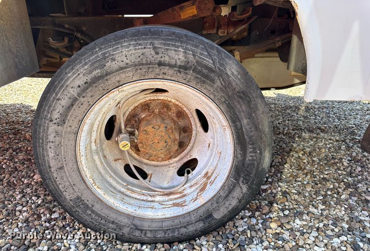 image for item DD3213 2012 Ford F450 Super Duty utility / service truck