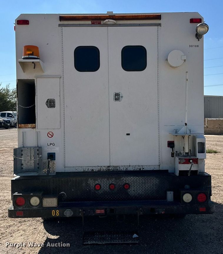 image for item DD3227 2008 Ford F550 Super Duty  Crew Cab utility / service truck