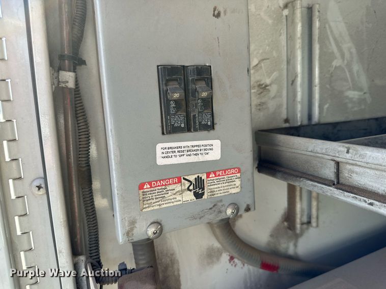 image for item DD3227 2008 Ford F550 Super Duty  Crew Cab utility / service truck