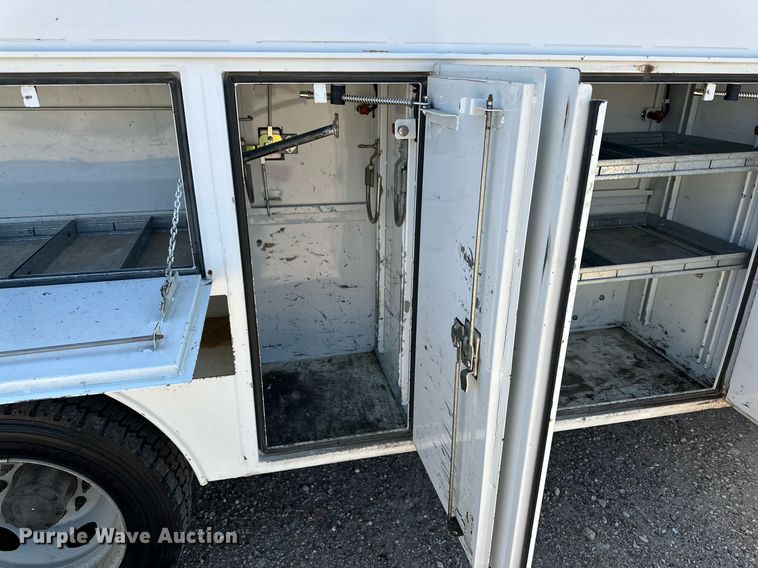 image for item DD3227 2008 Ford F550 Super Duty  Crew Cab utility / service truck