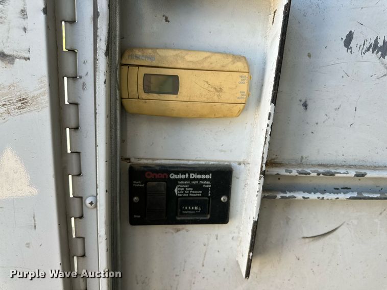 image for item DD3227 2008 Ford F550 Super Duty  Crew Cab utility / service truck