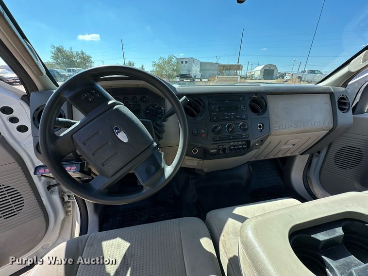 image for item DD3227 2008 Ford F550 Super Duty  Crew Cab utility / service truck