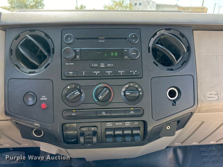 image for item DD3227 2008 Ford F550 Super Duty  Crew Cab utility / service truck