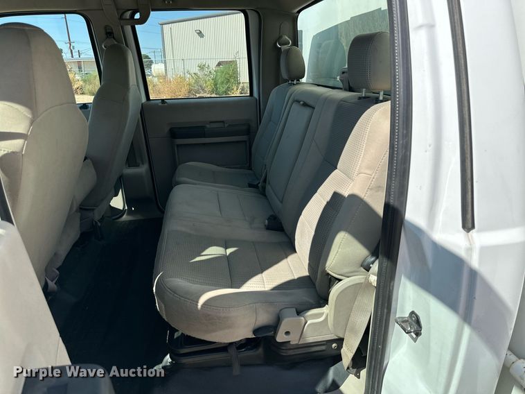 image for item DD3227 2008 Ford F550 Super Duty  Crew Cab utility / service truck