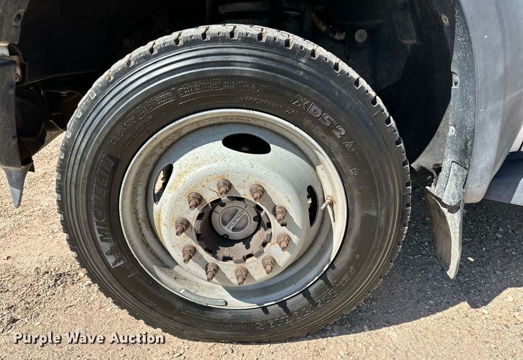 image for item DD3227 2008 Ford F550 Super Duty  Crew Cab utility / service truck