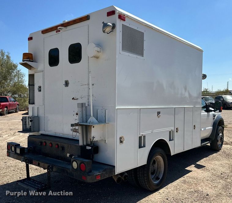 image for item DD3229 2008 Ford F550 Super Duty  utility / service truck