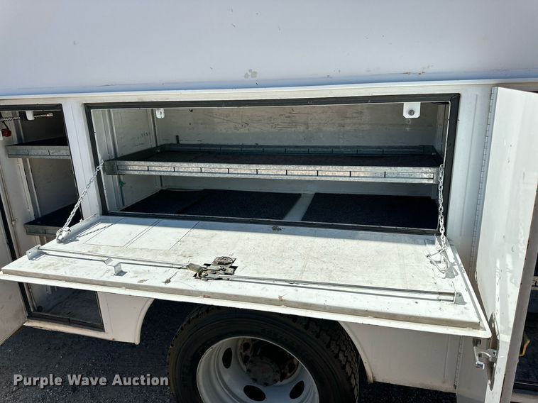 image for item DD3229 2008 Ford F550 Super Duty  utility / service truck