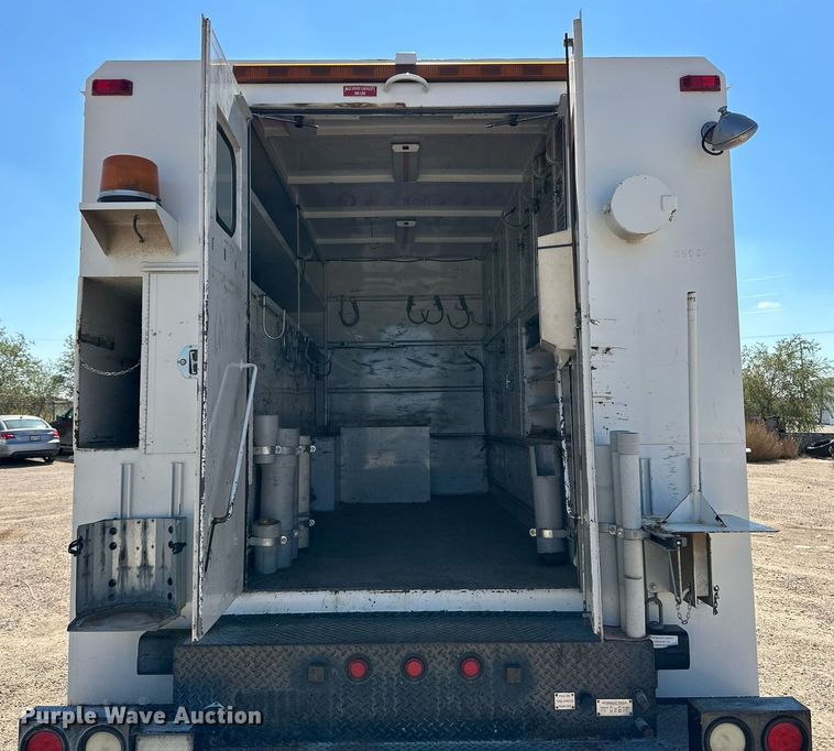 image for item DD3229 2008 Ford F550 Super Duty  utility / service truck
