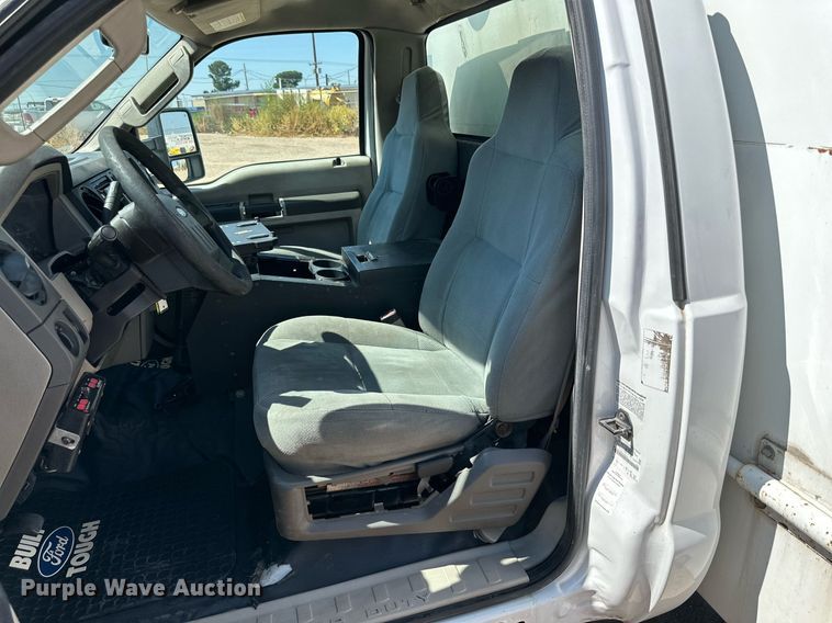 image for item DD3229 2008 Ford F550 Super Duty  utility / service truck