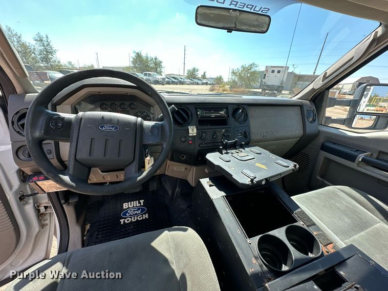 image for item DD3229 2008 Ford F550 Super Duty  utility / service truck