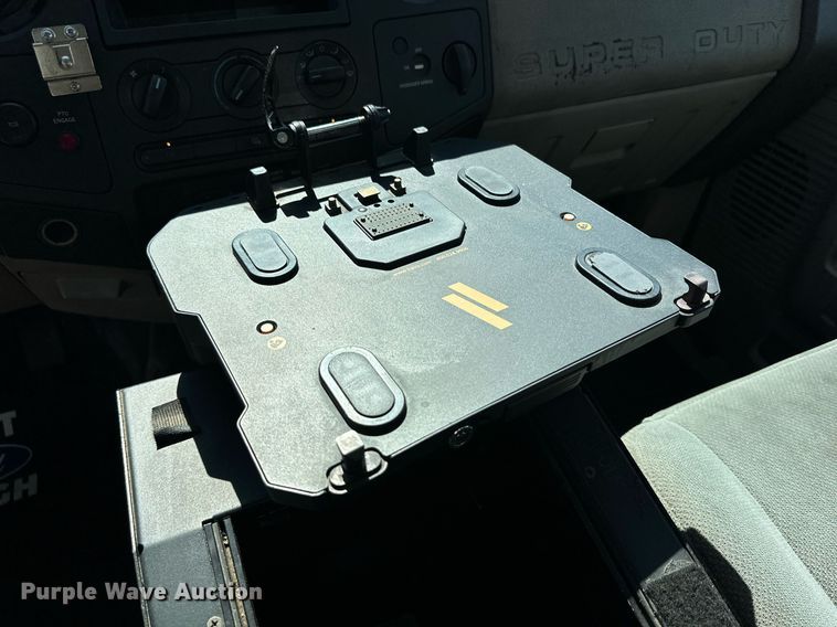 image for item DD3229 2008 Ford F550 Super Duty  utility / service truck