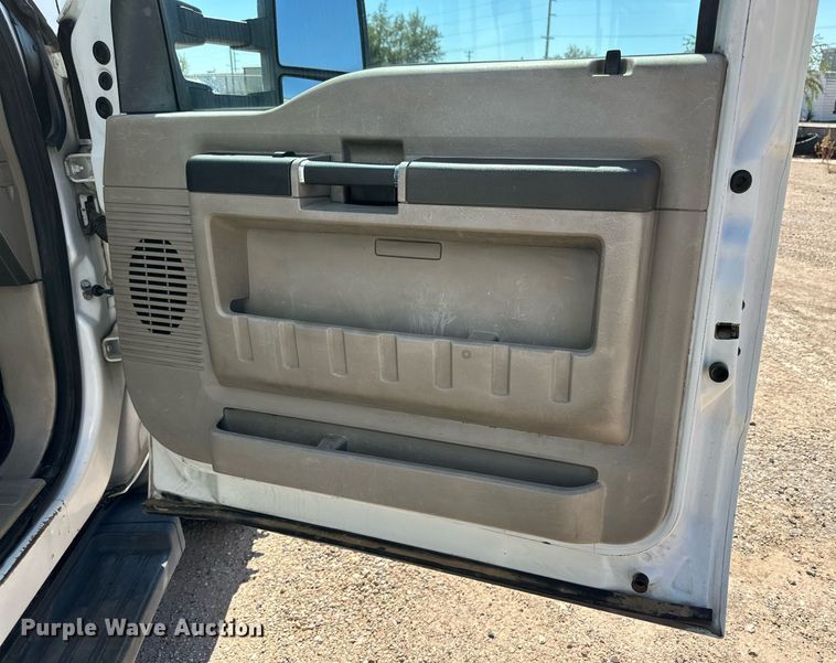 image for item DD3229 2008 Ford F550 Super Duty  utility / service truck