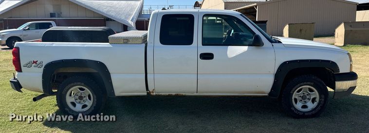 image for item DD3231 2003 Chevrolet Silverado 1500 Ext. Cab pickup truck