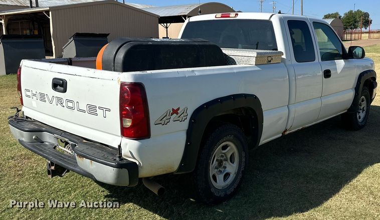 image for item DD3231 2003 Chevrolet Silverado 1500 Ext. Cab pickup truck