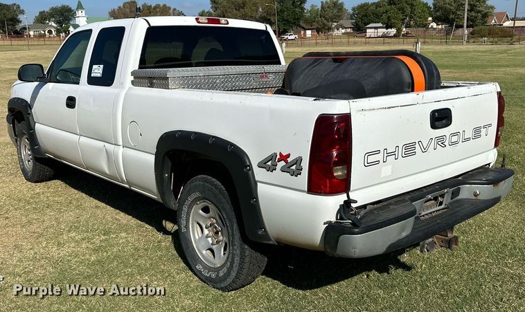 image for item DD3231 2003 Chevrolet Silverado 1500 Ext. Cab pickup truck
