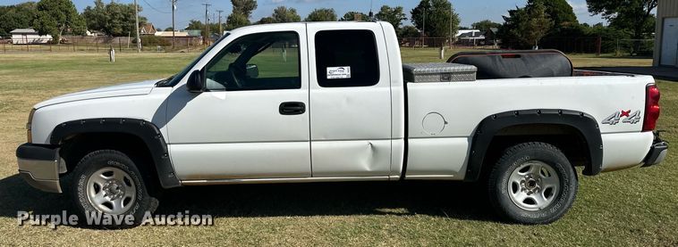 image for item DD3231 2003 Chevrolet Silverado 1500 Ext. Cab pickup truck