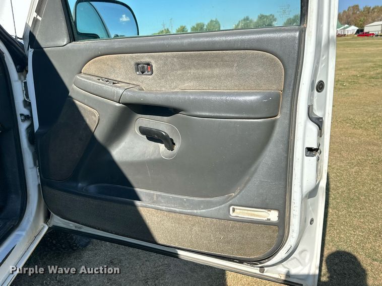 image for item DD3231 2003 Chevrolet Silverado 1500 Ext. Cab pickup truck