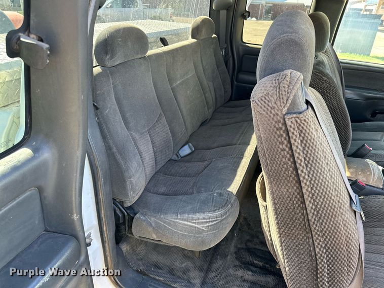 image for item DD3231 2003 Chevrolet Silverado 1500 Ext. Cab pickup truck