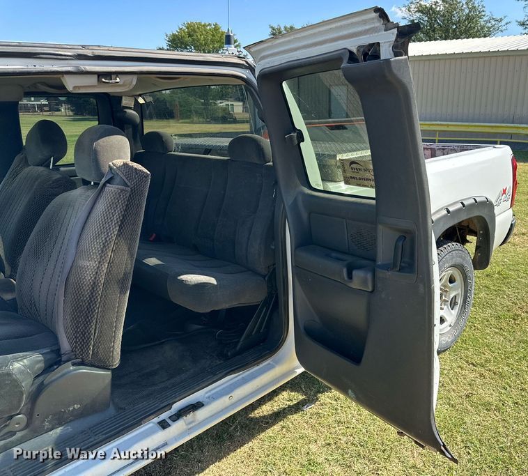 image for item DD3231 2003 Chevrolet Silverado 1500 Ext. Cab pickup truck