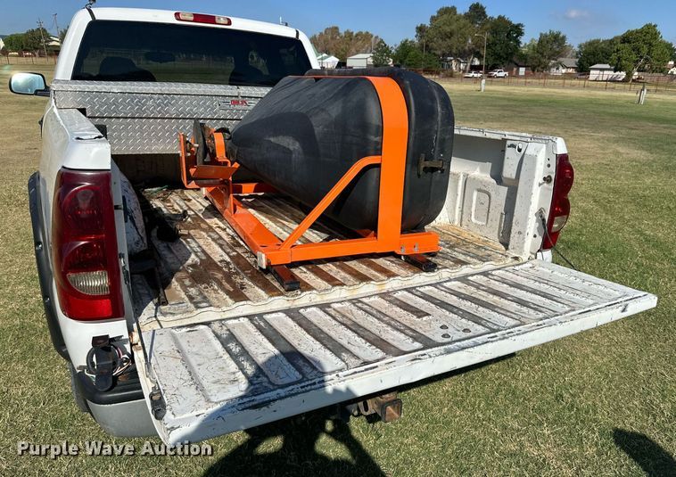 image for item DD3231 2003 Chevrolet Silverado 1500 Ext. Cab pickup truck