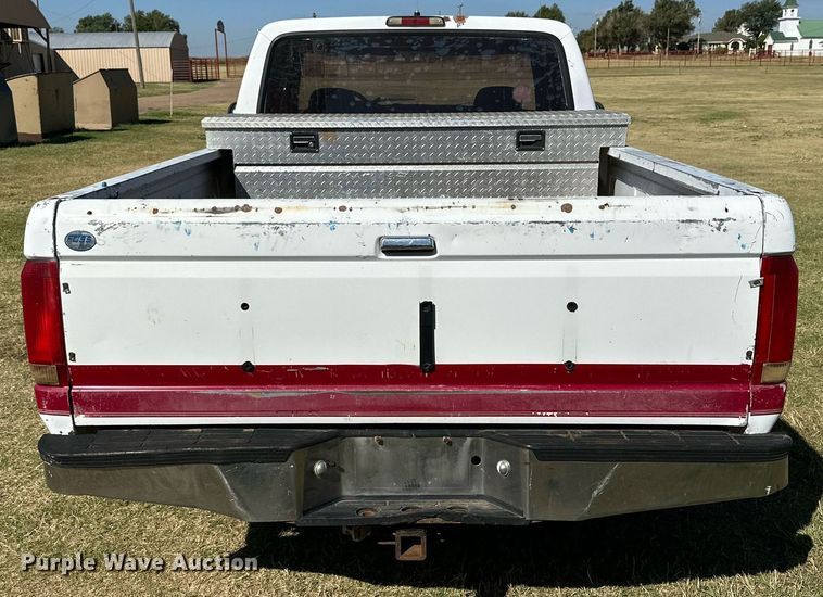 image for item DD3232 1994 Ford F150 SuperCab pickup truck