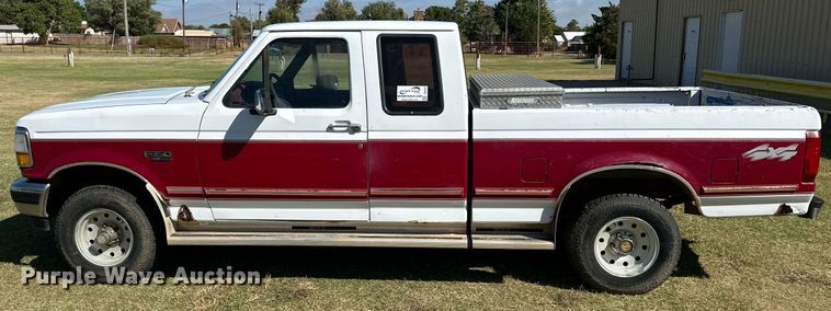 image for item DD3232 1994 Ford F150 SuperCab pickup truck
