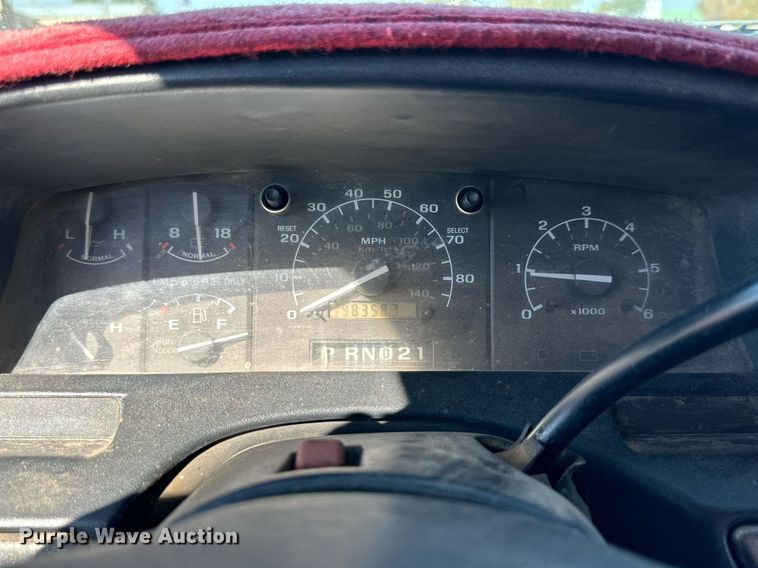 image for item DD3232 1994 Ford F150 SuperCab pickup truck