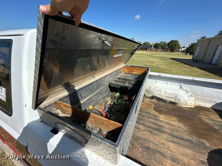 image for item DD3232 1994 Ford F150 SuperCab pickup truck