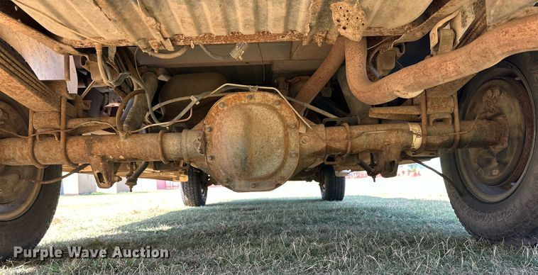 image for item DD3232 1994 Ford F150 SuperCab pickup truck