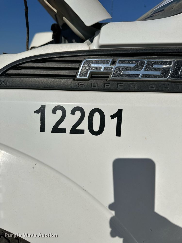 image for item DL0450 2012 Ford F250 Super Duty XL Crew Cab pickup truck