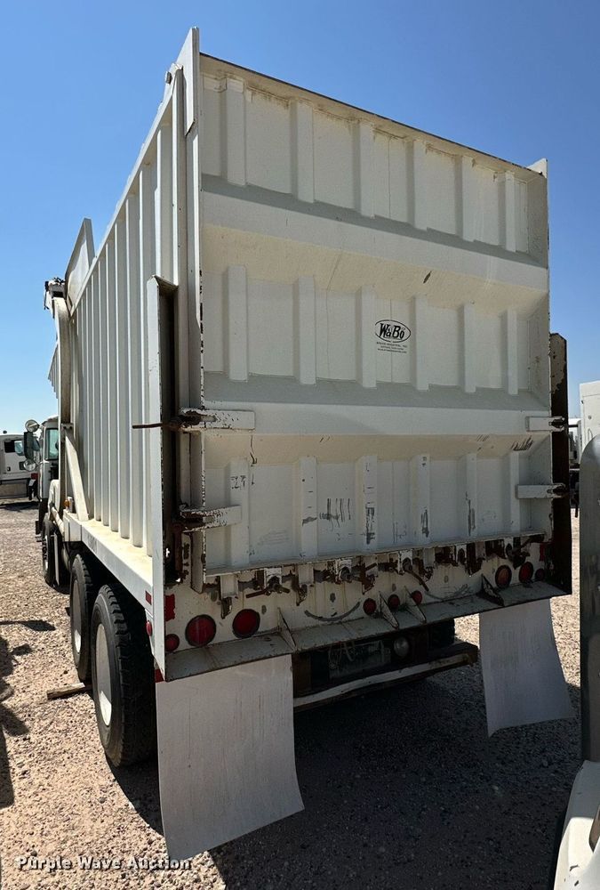 image for item DL0456 2014 Autocar ACX refuse truck