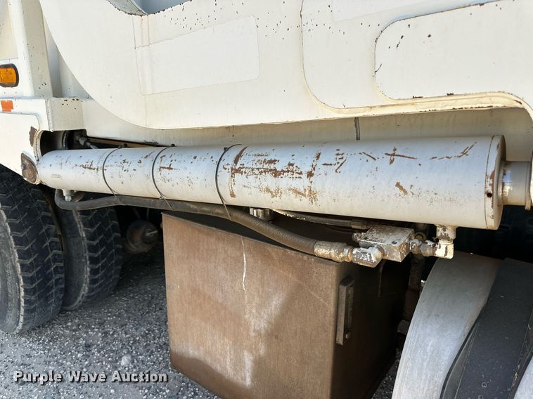 image for item DL0456 2014 Autocar ACX refuse truck