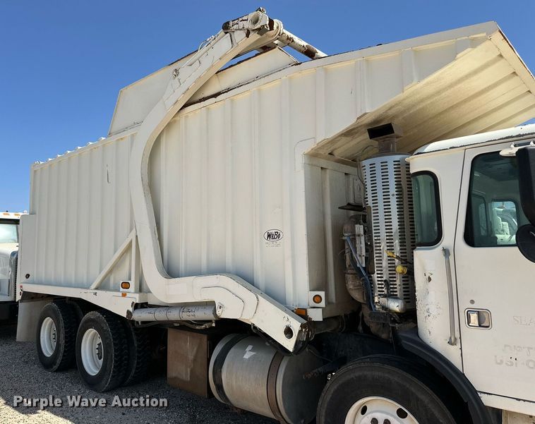 image for item DL0456 2014 Autocar ACX refuse truck